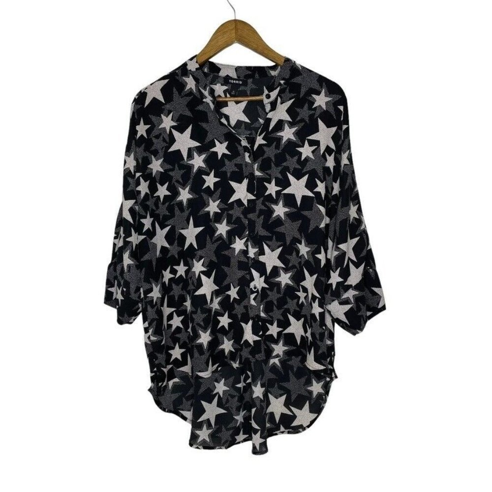 Torrid Black White Stars Print High Low Button Up 3/4 Sleeve Blouse Sz L Women